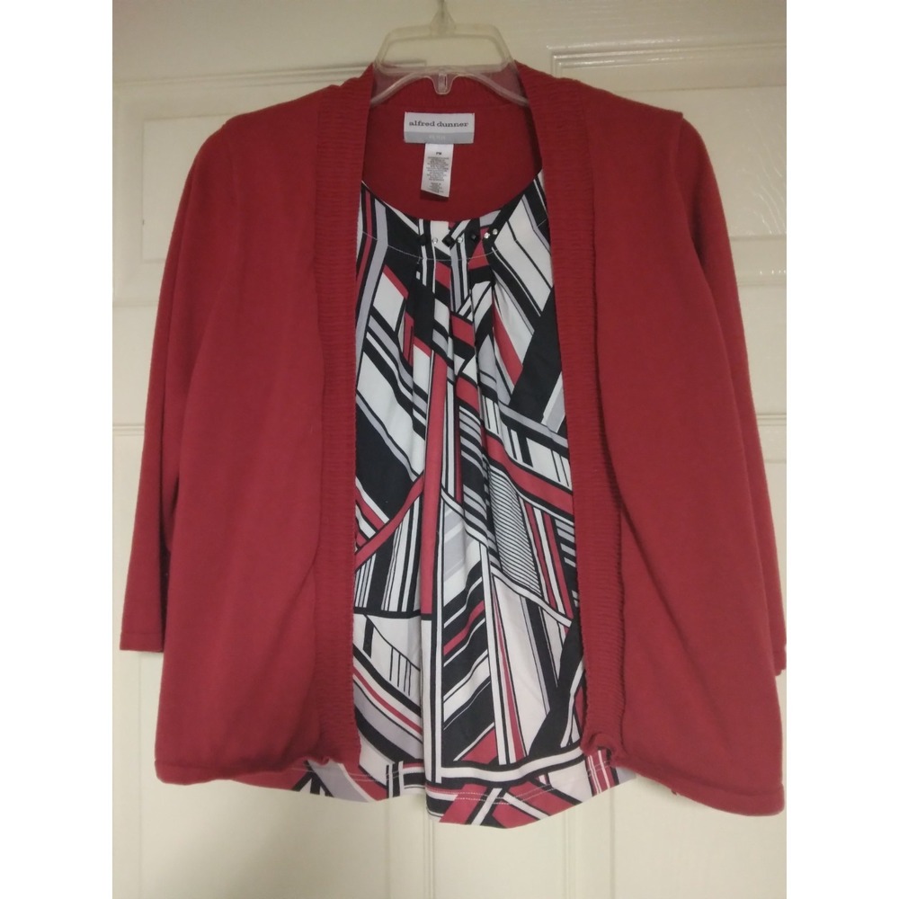 Vtg.Alfred Dunner 3/4 length sleeve red sweater top set geometric design size PM